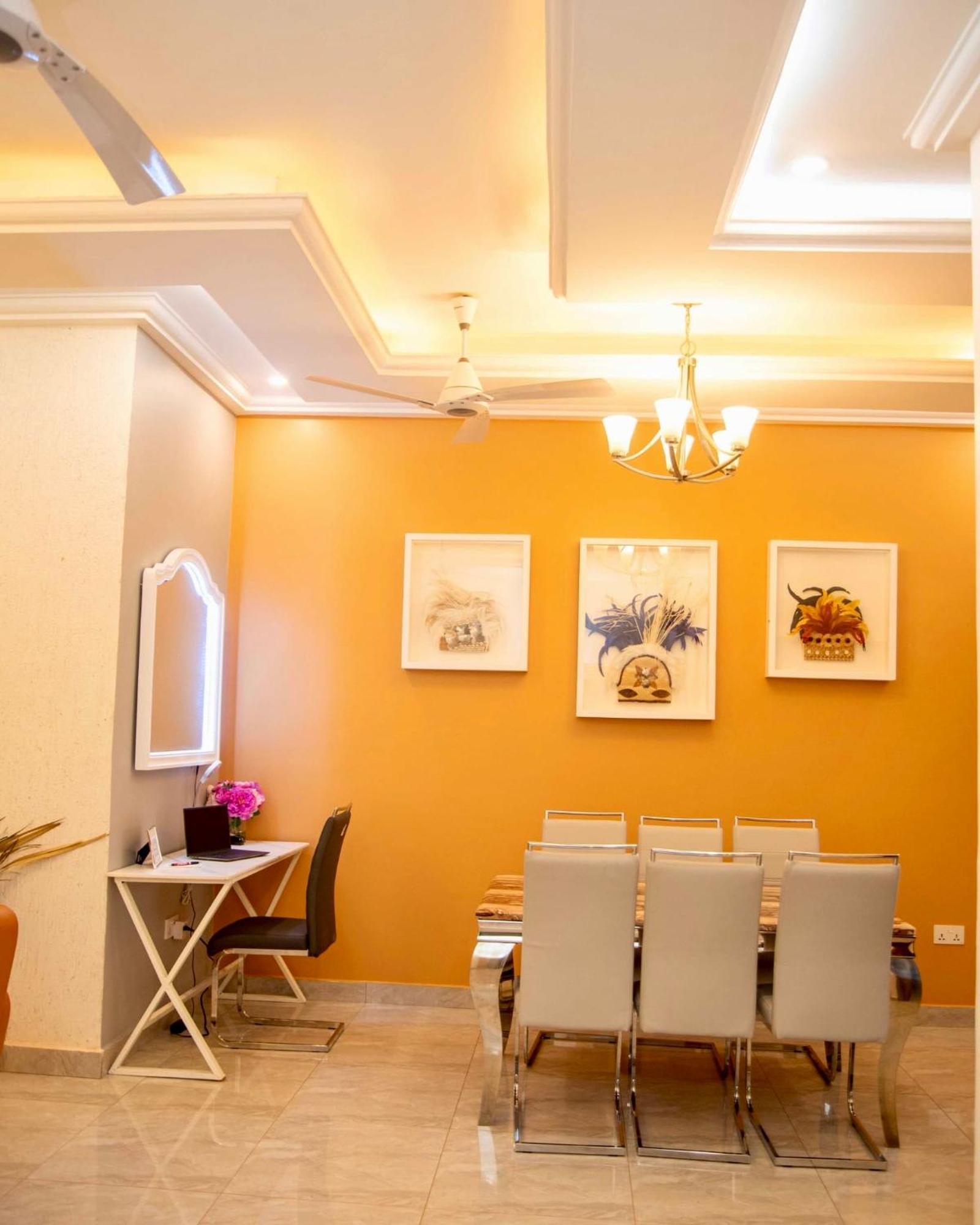 Seyramz Palace - Free Airport Pick Up - High Speed Starlink Wifi - Car Rental Tamale Buitenkant foto